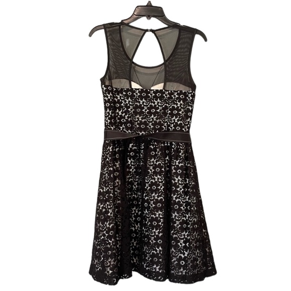 INSPIRE ME Junior Girls Lace Formal Dress Sleeveless Size 7 - Picture 2 of 7